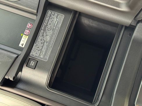 Used 2023 Lexus LX 600 Luxury w/ Appearance Package image 40