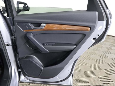 Used 2023 Audi Q5 2.0T Premium w/ Convenience Package image 27