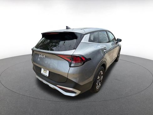 Used 2024 Kia Sportage LX image 5
