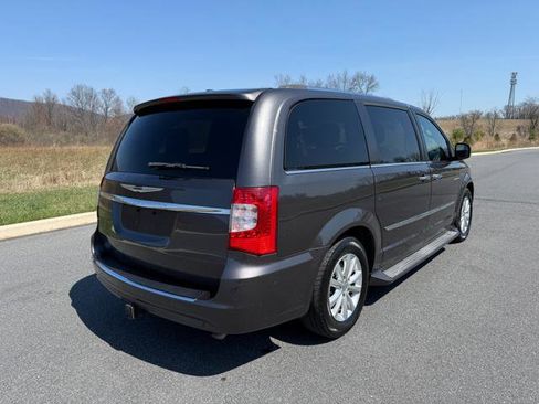 Used 2015 Chrysler Town & Country Limited Platinum w/ Trailer Tow Group image 8