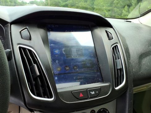 Used 2014 Ford Focus SE FWD image 20