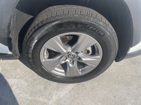 Certified 2025 Toyota RAV4 XLE AWD/4WD image 12