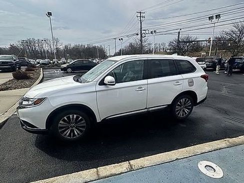 Used 2020 Mitsubishi Outlander SE image 7