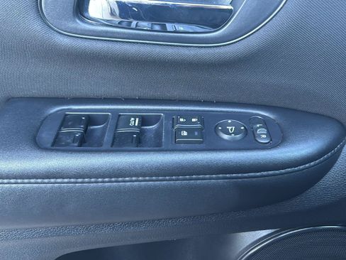 Used 2018 Honda HR-V LX image 10