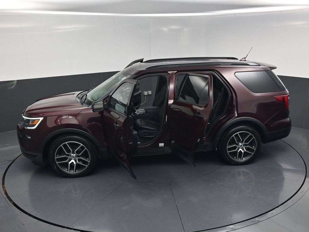Used 2019 Ford Explorer Sport w/ Equipment Group 401A AWD/4WD image 26