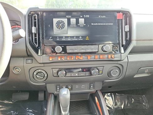 New 2025 Nissan Frontier PRO-4X w/ Pro Premium Package AWD/4WD image 9