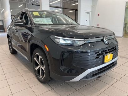 New 2025 Volkswagen Tiguan SE