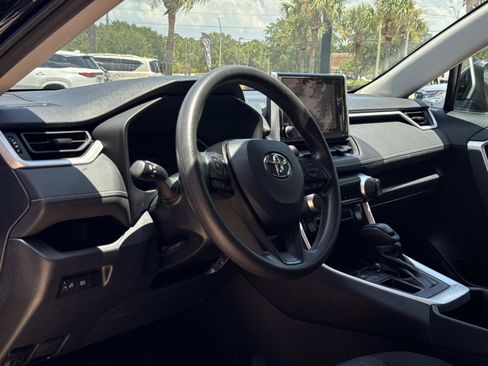 Used 2024 Toyota RAV4 XLE FWD image 15