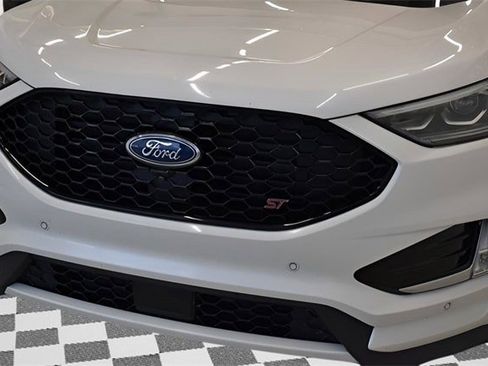 Used 2019 Ford Edge ST w/ Equipment Group 401A image 29