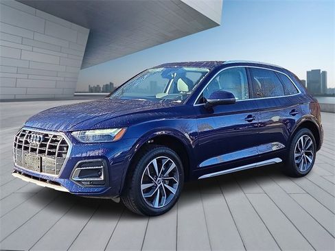 Used 2021 Audi Q5 2.0T Premium Plus w/ Premium Plus Package image 3