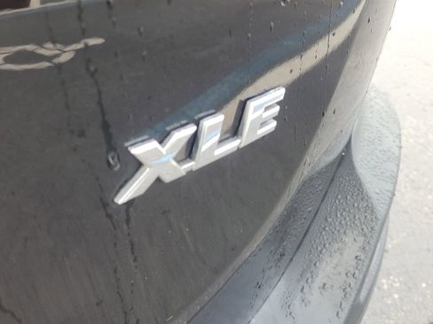 Used 2015 Toyota RAV4 XLE image 7