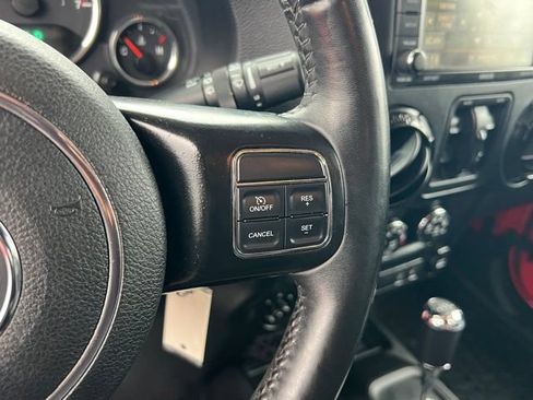 Used 2015 Jeep Wrangler Unlimited Sahara w/ Quick Order Package 24X AWD/4WD image 21