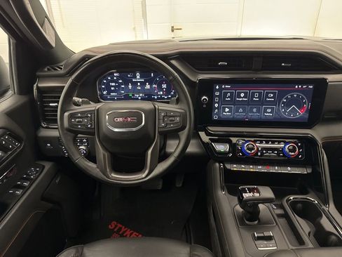 Used 2025 GMC Sierra 1500 AT4 w/ AT4 Premium Package AWD/4WD image 14