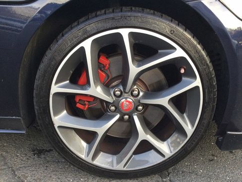 Used 2018 Jaguar XE R-Sport image 28