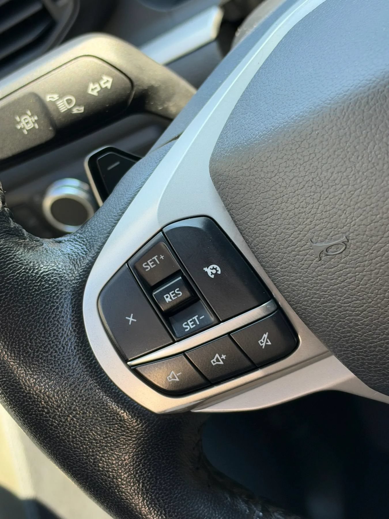 Used 2020 Ford Explorer XLT RWD image 17
