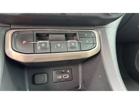 Used 2022 GMC Acadia Denali w/ Denali Technology Package FWD image 17