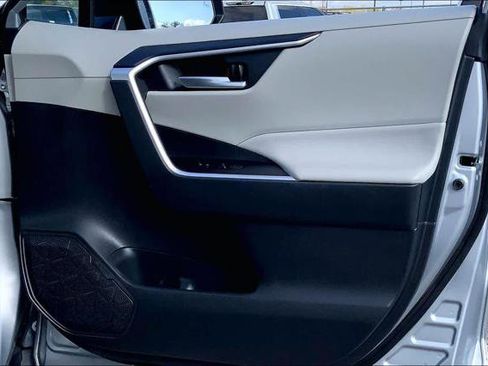 Certified 2024 Toyota RAV4 XLE image 21