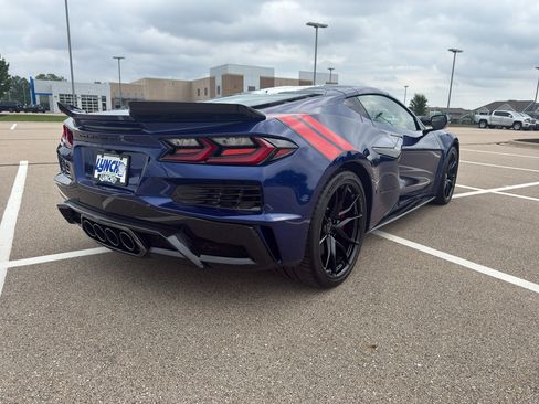 New 2027 Chevrolet Corvette Grand Sport w/ Z52 Sport Performance Package RWD image 7