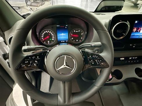 New 2025 Mercedes-Benz Sprinter 2500 image 12