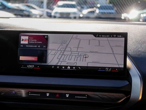 Used 2025 BMW X3 xDrive30i w/ Premium Package image 14