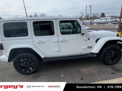 Used 2022 Jeep Wrangler Unlimited Sahara image 10