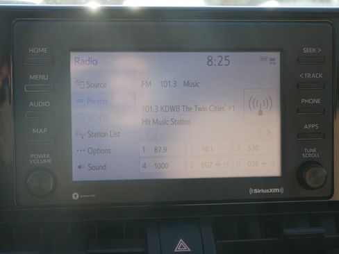 Used 2021 Toyota RAV4 XLE AWD/4WD image 20