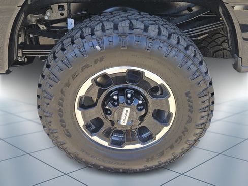 New 2025 Ford F250 Platinum w/ Tremor Off-Road Package image 5
