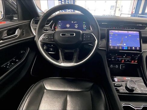 Used 2024 Jeep Grand Cherokee Limited 4xe AWD/4WD image 17