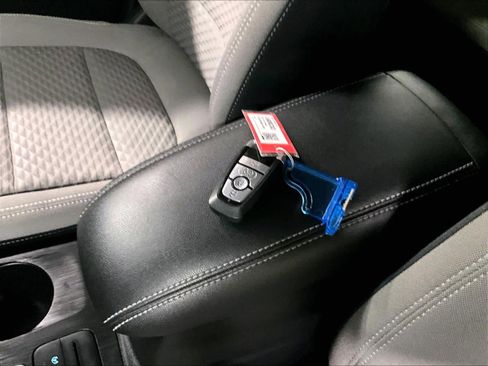 Used 2022 Ford Escape SE w/ Cold Weather Package image 30