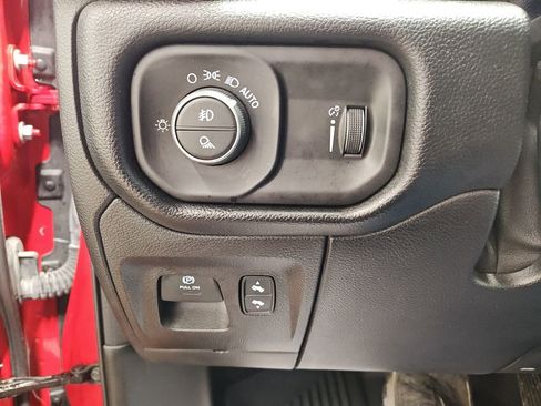 Used 2021 RAM 1500 Big Horn image 27