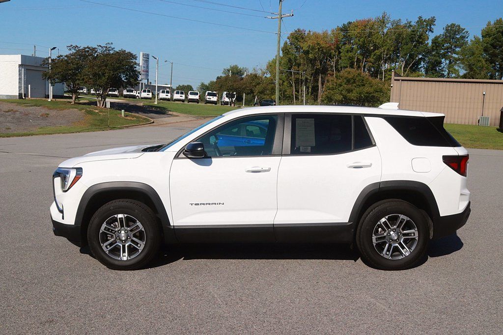 Used 2026 GMC Terrain Elevation FWD image 4