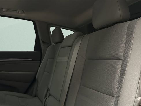 Used 2012 Jeep Grand Cherokee Laredo w/ Laredo E Group AWD/4WD image 14