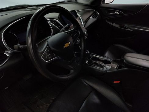 Used 2016 Chevrolet Malibu Hybrid w/ Leather Package image 4