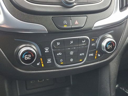 Certified 2022 Chevrolet Equinox LT FWD image 16