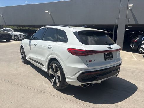 New 2025 Audi SQ5 Premium Plus image 8