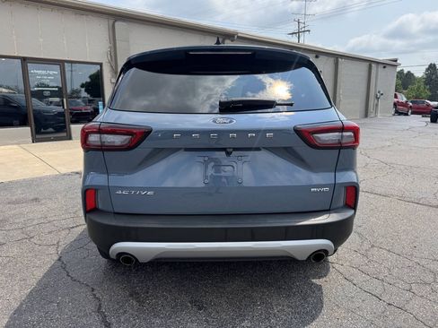 Used 2024 Ford Escape Active AWD/4WD image 3