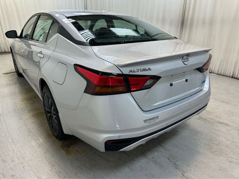 New 2025 Nissan Altima 2.5 SV image 2