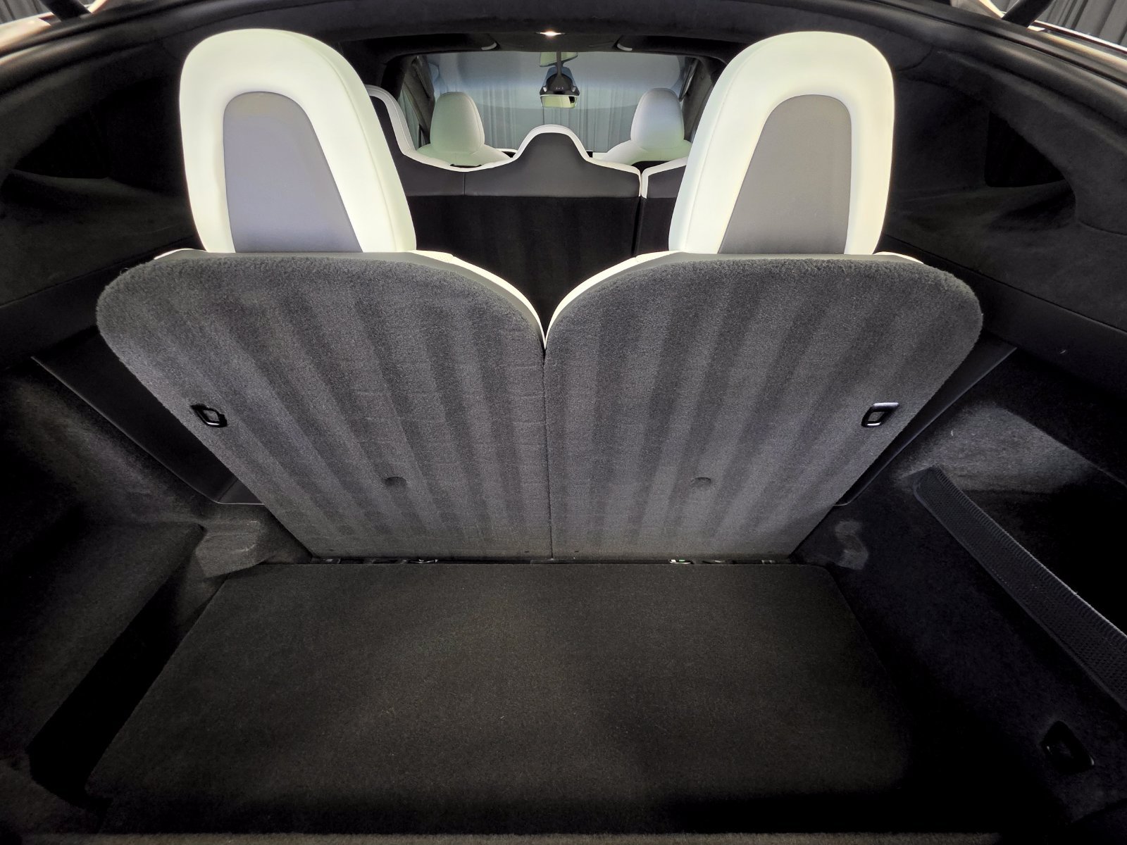 Used 2023 Tesla Model X AWD/4WD image 40