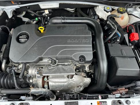 Used 2024 Chevrolet Malibu LT FWD image 32