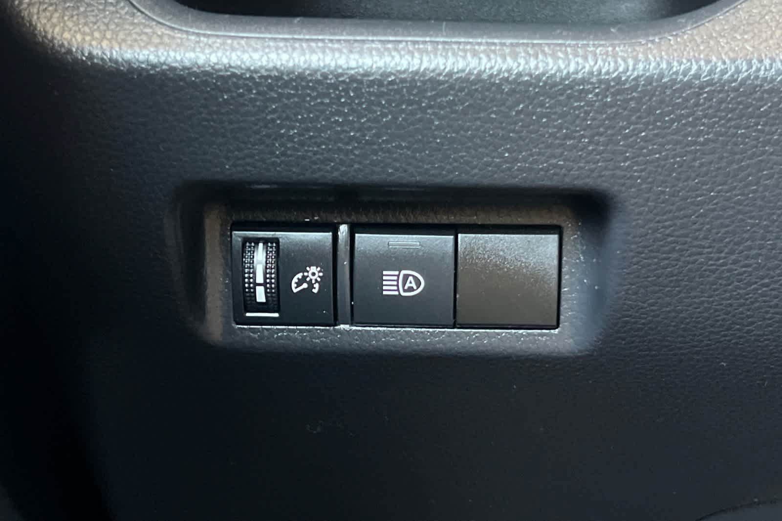 Certified 2022 Toyota RAV4 XLE AWD/4WD image 30