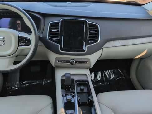 Used 2025 Volvo XC90 B5 Plus w/ Protection Package Premier image 17