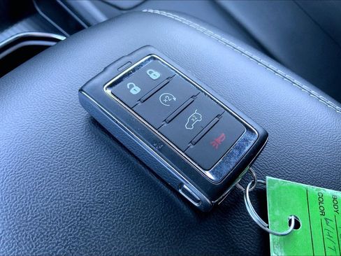 Used 2024 Jeep Grand Cherokee Limited image 14