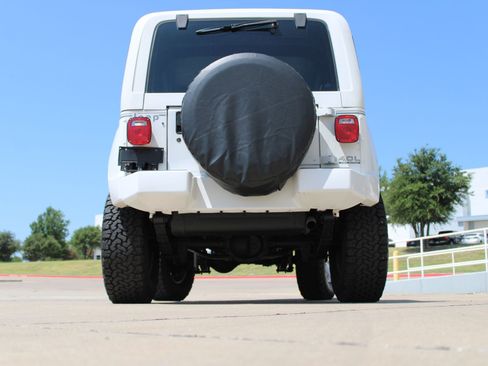 Used 1991 Jeep Wrangler Renegade AWD/4WD image 13