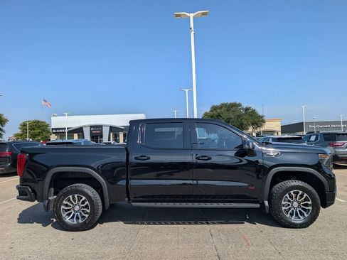 Used 2023 GMC Sierra 1500 AT4 w/ AT4 Premium Package AWD/4WD image 3