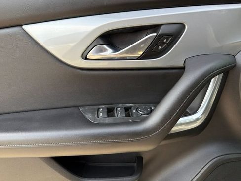 Used 2020 Chevrolet Blazer LT FWD image 12