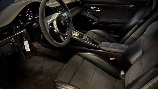 Used 2016 Porsche 911 Carrera GTS RWD image 4