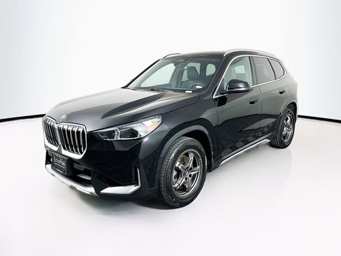 Used 2025 BMW X1 xDrive28i image 3
