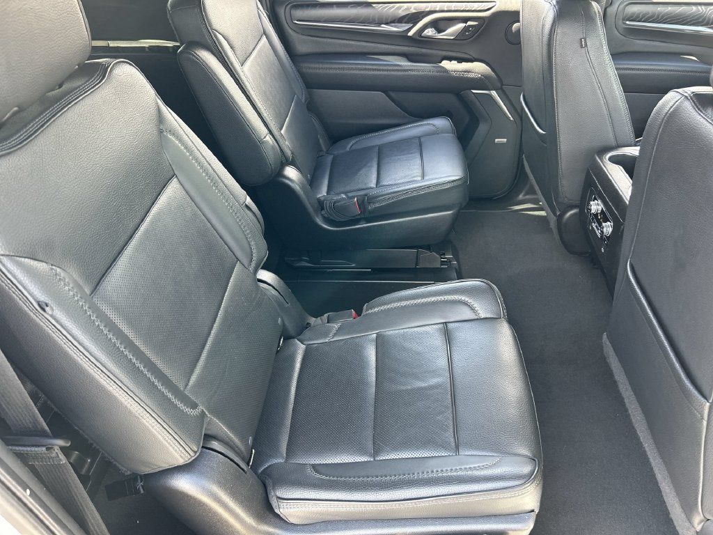 Used 2023 GMC Yukon XL Denali RWD image 28