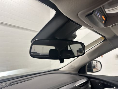 Used 2025 Buick Encore GX Sport Touring w/ Advanced Technology Package image 27