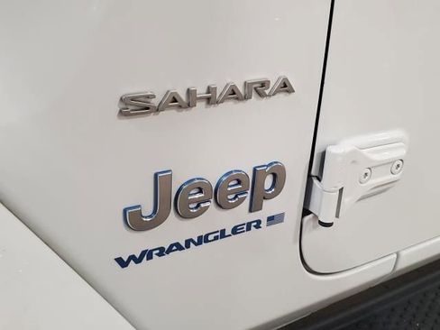 Used 2024 Jeep Wrangler Unlimited Sahara image 18